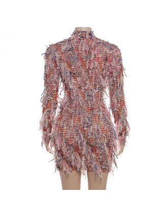Minivestido de manga larga con flecos de colores en contraste