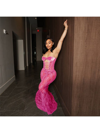 Vestido largo sin tirantes con lazo y encaje transparente