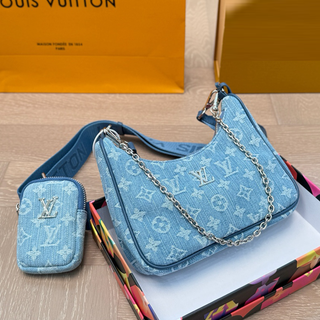 The cowboy blue Casual Daily Letters Chains Zipper Bags